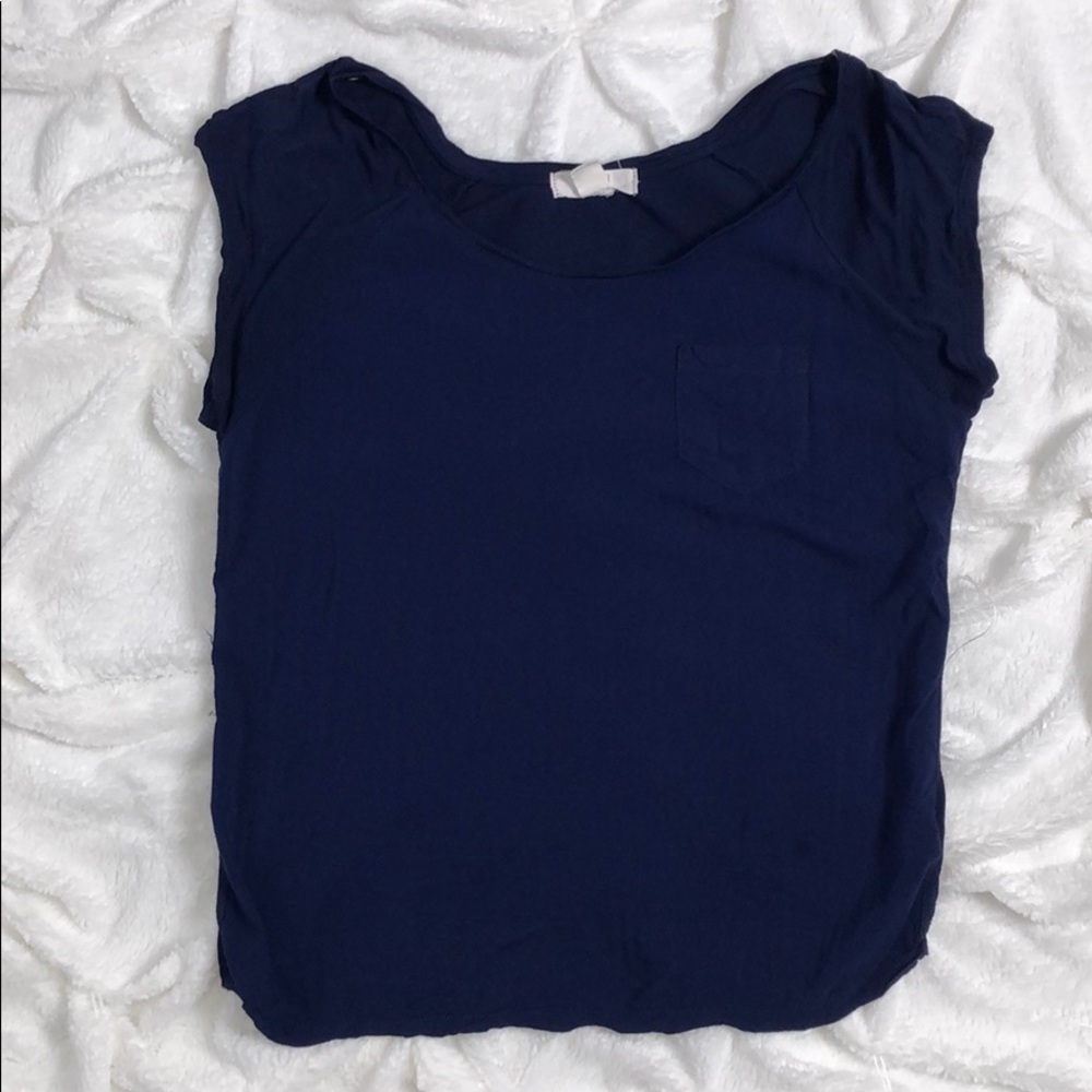 XXI Sz S Dark Blue Pocket tee. Front tuck